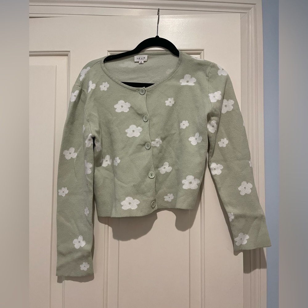 Super cute sweater
